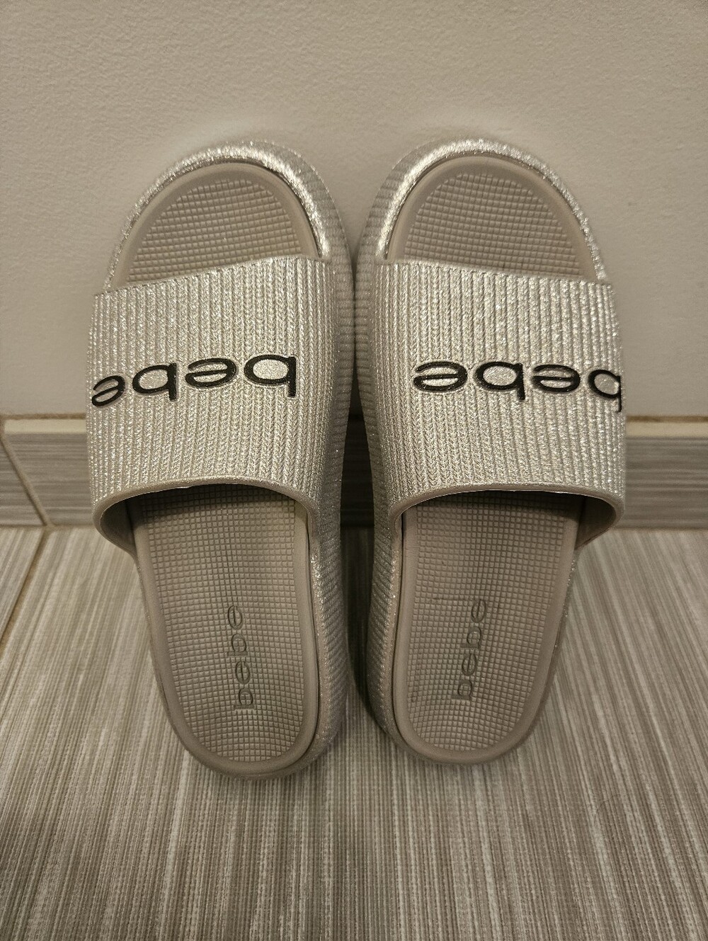 NEW Bebe Silver Shimmer Slides size 7